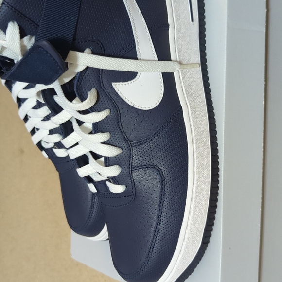 Nike Air Force 1 High - Picture 4 of 7